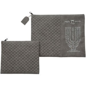סט טלית תפילין דמוי עור אפור אותיות בולטות "שיויתי" כסף 36X29 ס"מ