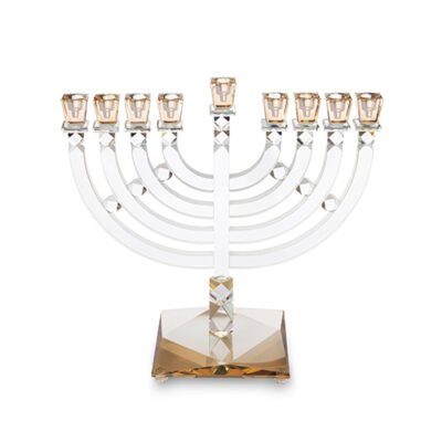 חנוכייה קריסטל שקוף קנים זהב עם בסיס זהב מרובע עם פאות 33סמ