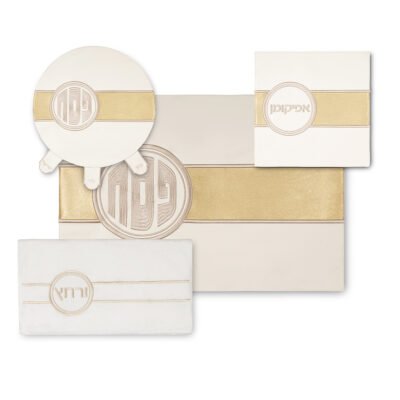 סט פסח מהודר דמוי עור 4 חלקים כיסוי פסח+אפיקומן+הסבה ומגבת